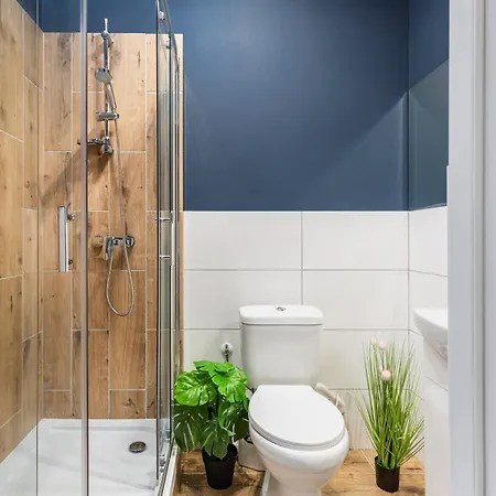 Apartly - 2, Czarnieckiego 11 Dworzec