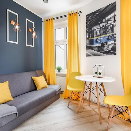 Apartly - 2, Czarnieckiego 11 Dworzec Lägenhet *