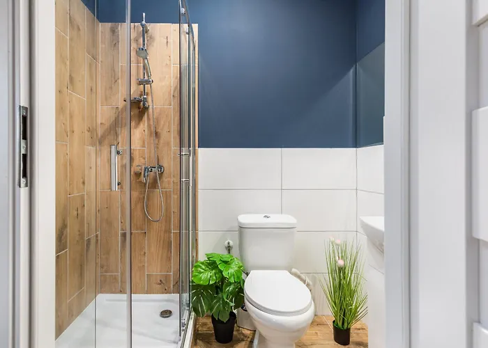 Apartly - 2, Czarnieckiego 11 Dworzec